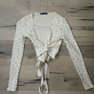 Brandy Melville Coco wrap top in blue floral